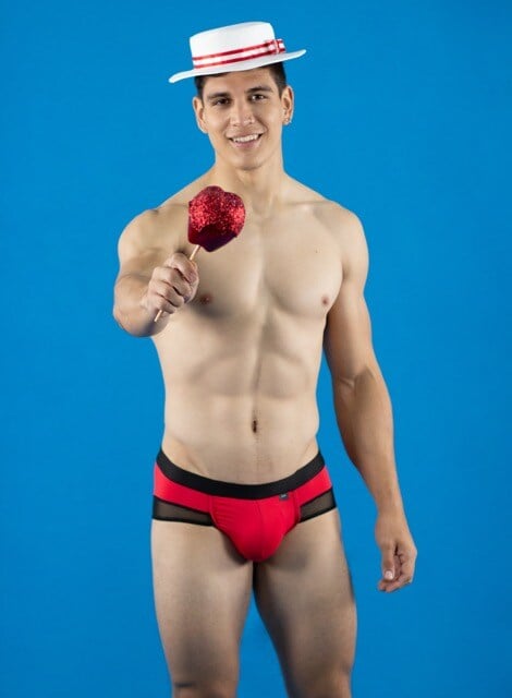 Slip rojo brief con transparencias