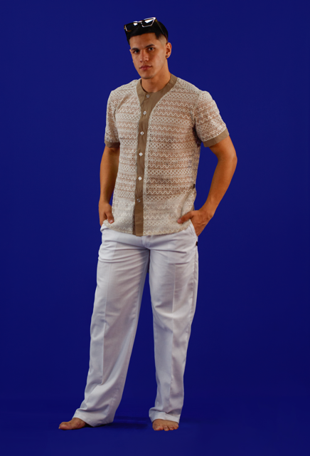 Camisa y pantalones