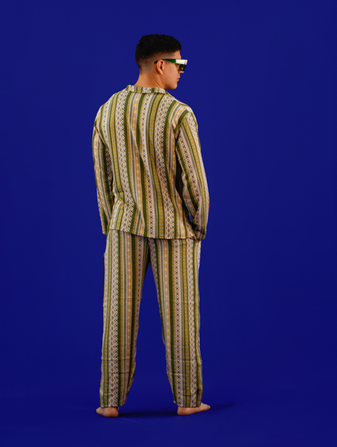 Conjunto verde de remera mangas largas y pantalones